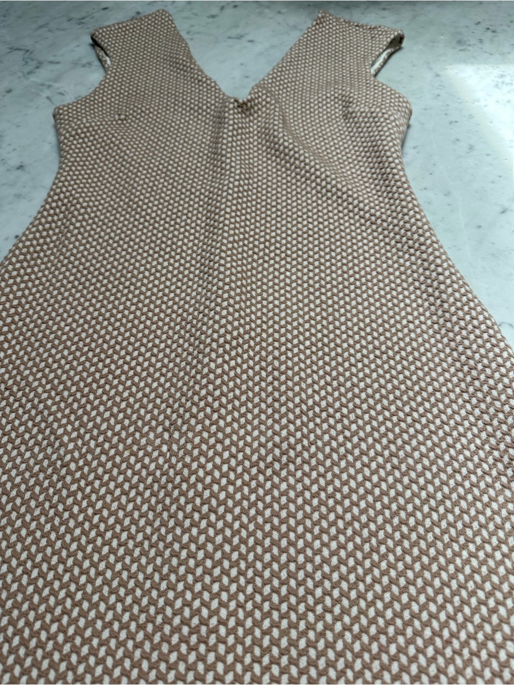 bebe Sleeveless V-Neck Midi Dress in Tan and Cream Print - Picture 3 of 3